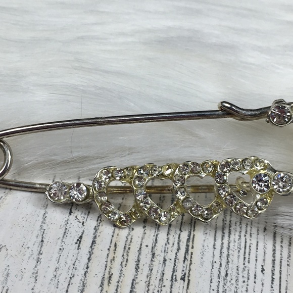 Large Fashion Safety Pin Hearts & Rhinestones - Picture 4 of 6